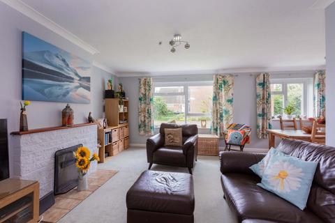 3 bedroom detached bungalow for sale, Whitchurch Close, Maidenhead SL6