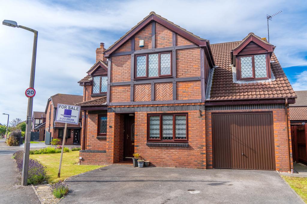 Trinity Gardens, Thornton FY5 5 bed detached house for sale £330,000