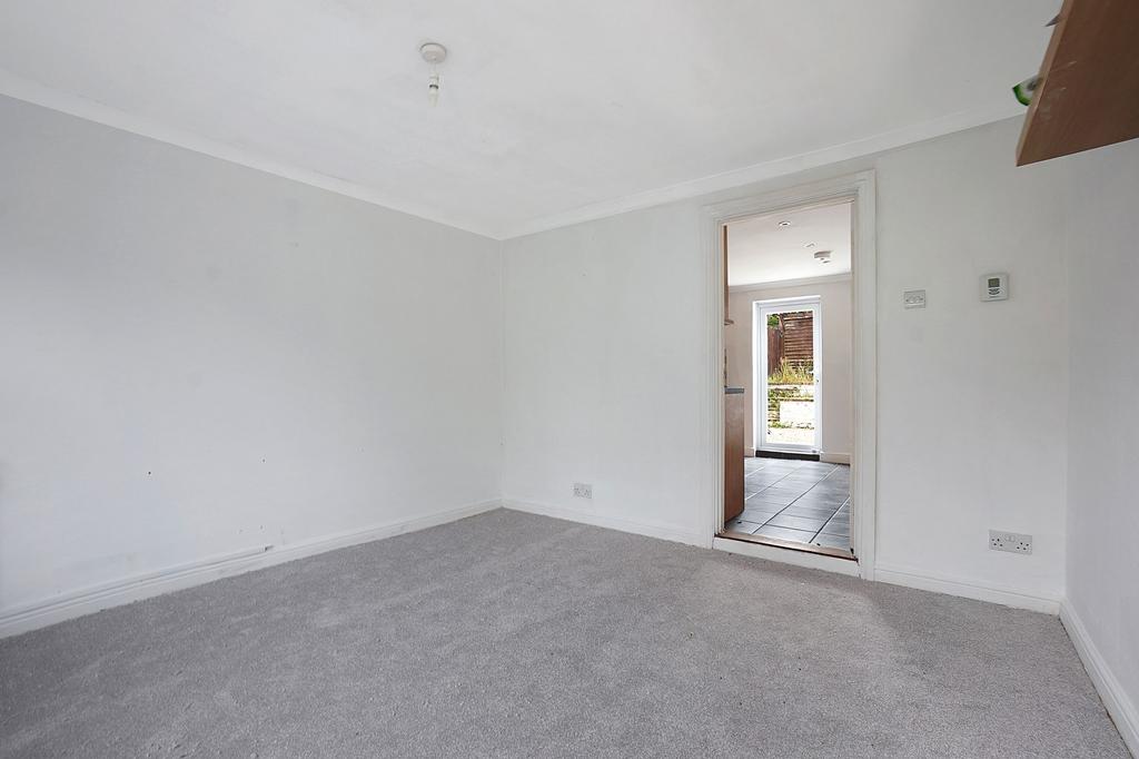 Lower Rainham Road, Rainham, ME8 2 bed terraced house for sale £220,000