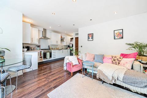 2 bedroom apartment for sale, St. Johns Road, Sidcup