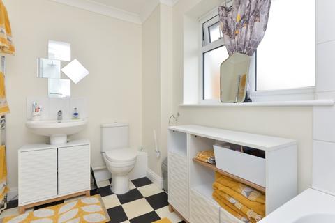 18 Brenchley Close, Ashford, TN23 5SP