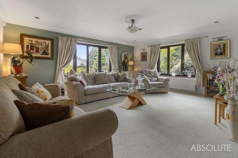 Bramble Lodge Burton Place, Brixham, TQ5 9JD