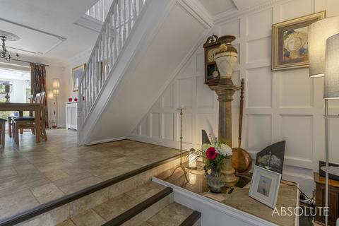 Bramble Lodge Burton Place, Brixham, TQ5 9JD