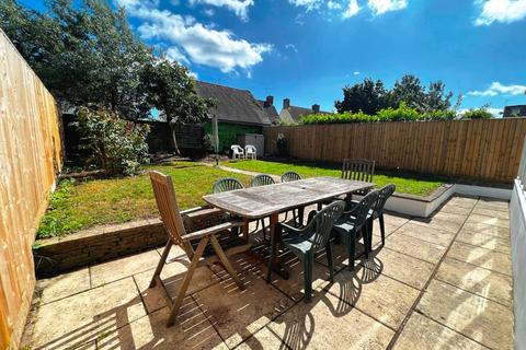 4 bedroom semi-detached house for sale, Lawrence Road, Cirencester, Gloucestershire, GL7