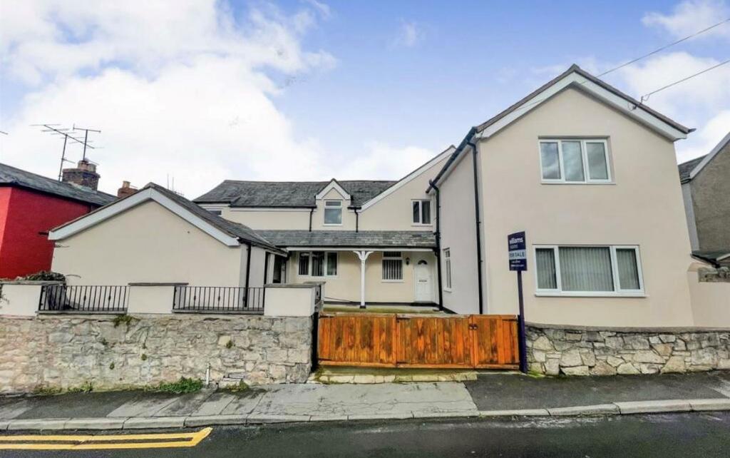Post Office Lane, Denbigh LL16 4 bed semidetached house for sale £