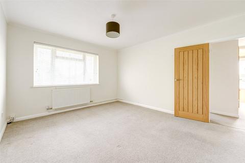 2 bedroom flat for sale, Sea Lane, Ferring, Worthing, West Sussex, BN12