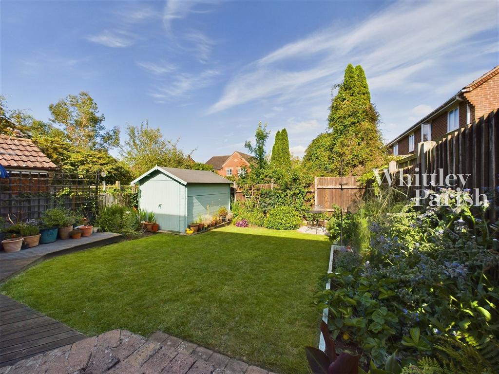 Appletree Lane, Roydon 3 bed detached house for sale £300,000