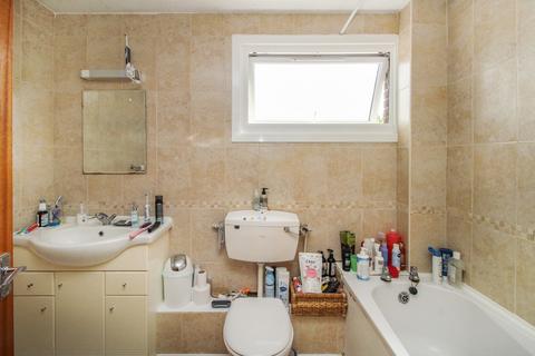 46 Beachy Road, Crawley, RH11 9HW