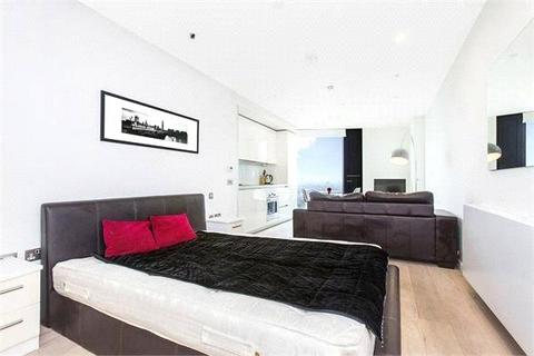 Studio to rent, The Strata, 8 Walworth Road, Elephant & Castle, SE1