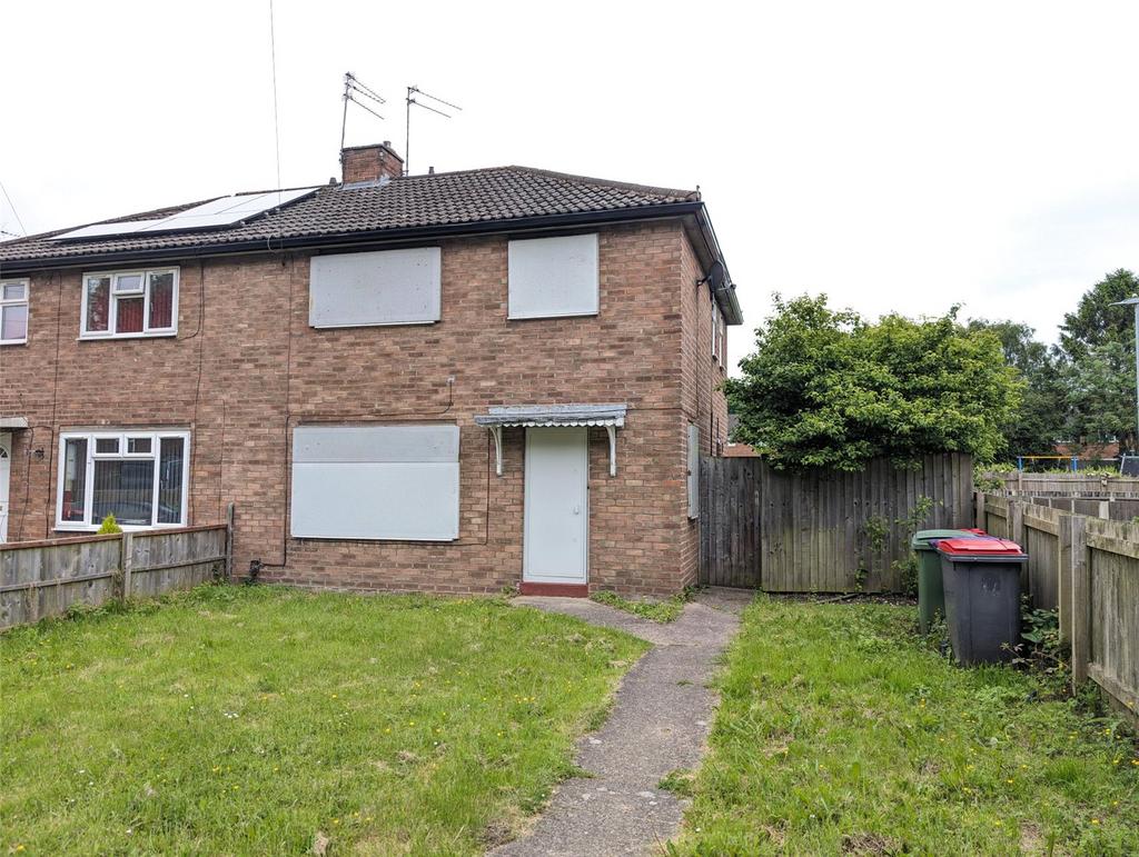 Third Avenue, Ketley Bank, Telford... 3 bed semidetached house for