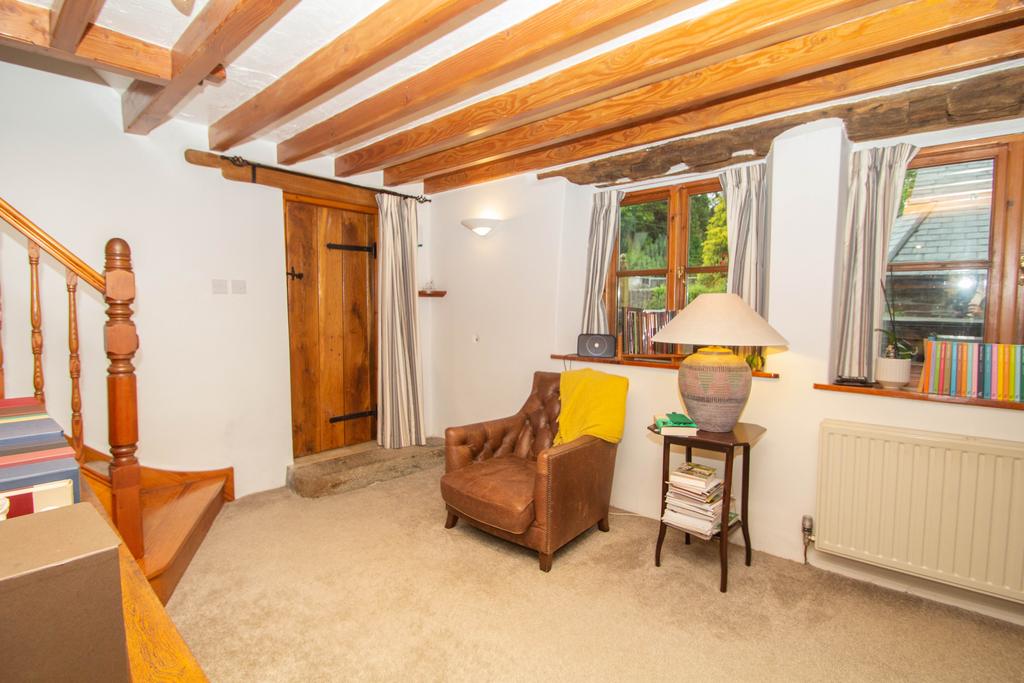 Entrance Hall in to Sitting Room