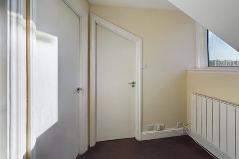 1 bedroom flat for sale, Lausanne Road, London, SE15
