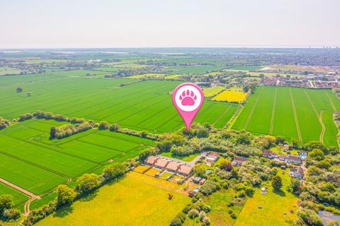 Land for sale, Canewdon View Road, Rochford, Essex, SS4 3DU