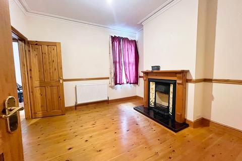 29 Bowling Green Road, Kettering, NN15 7QN