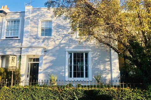 4 bedroom semi-detached house for sale, Suffolk Road, Cheltenham, Gloucestershire, GL50