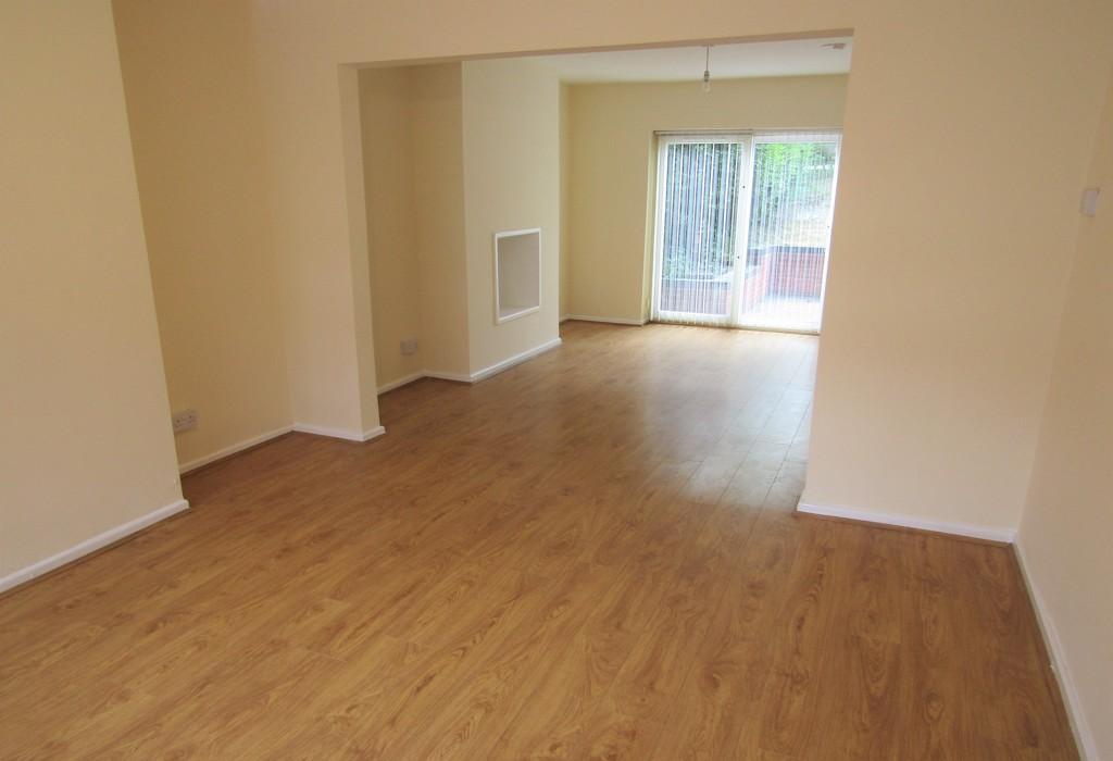 Great Barr, Birmingham B43 3 bed semidetached house to rent £1,200