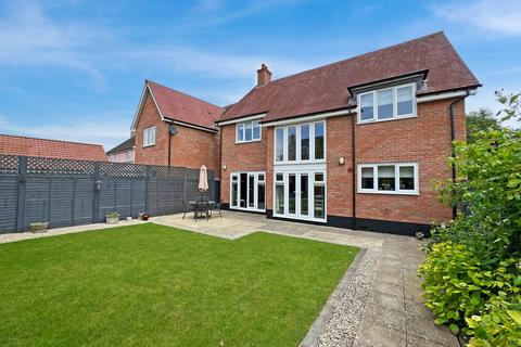 5 bedroom detached house for sale, Hogarth Court, Sible Hedingham, Halstead, CO9