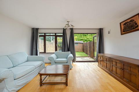 2 bedroom terraced house for sale, Beverley Close, London SW11