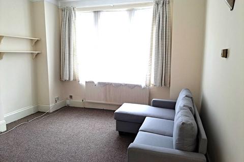 1 bedroom flat to rent, Pinner Road, Harrow, HA1 4HZ