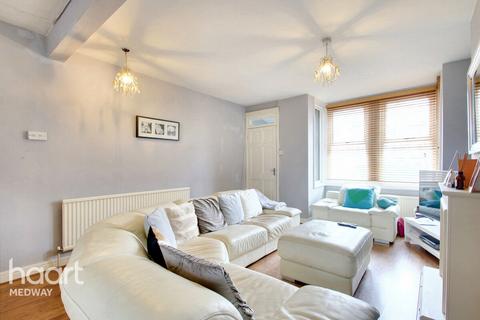 3 bedroom terraced house for sale, Rainham Road, CHATHAM