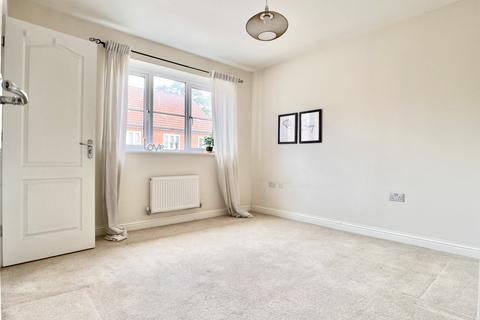 15 Chalk Close, Dartford, DA1 1AN