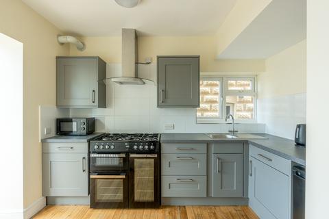 80 Downend Road, Downend, Bristol, BS16 5UE