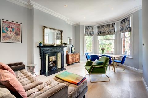 2 bedroom flat for sale, St. Quintin Avenue, Notting Hill