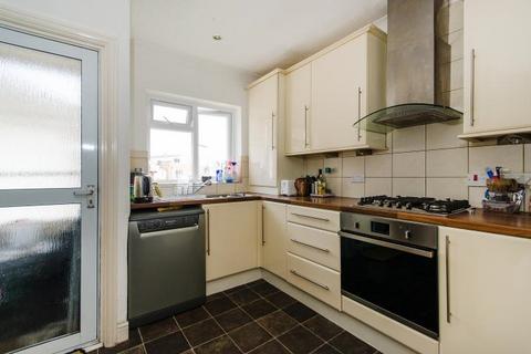 2 bedroom flat for sale, 25 Northcote, Pinner, London, HA5 3TW