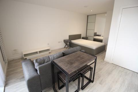 Studio to rent, Glasgow Harbour Terrace, Glasgow G11