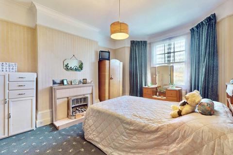 15 Chester Road, London, N19 5DE