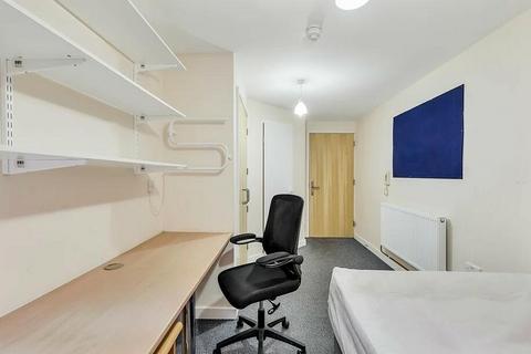 1 bedroom in a flat share to rent, Grimwade Street, Ipswich IP4