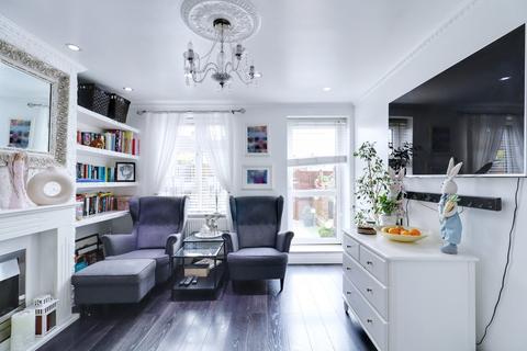 49 Faymore Gardens, South Ockendon, RM15 5NW