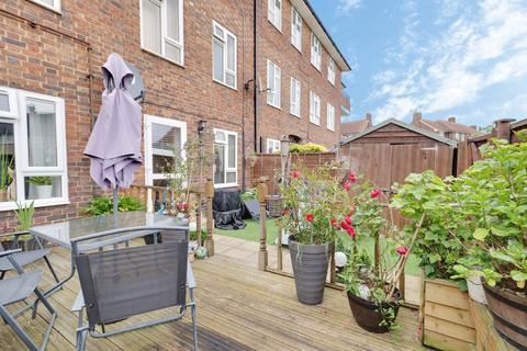 49 Faymore Gardens, South Ockendon, RM15 5NW