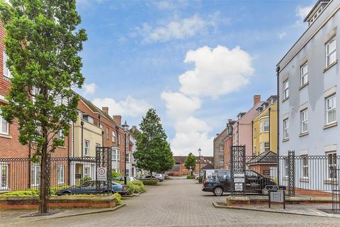 2 bedroom ground floor flat for sale, St. Agnes Place, Chichester, West Sussex