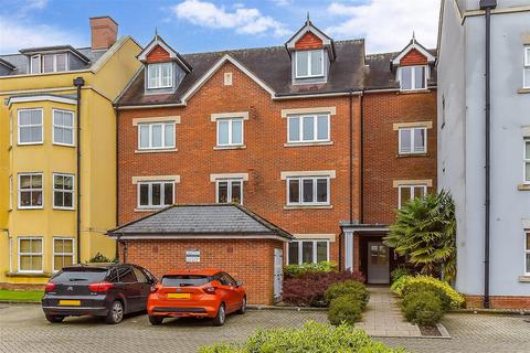 2 bedroom ground floor flat for sale, St. Agnes Place, Chichester, West Sussex