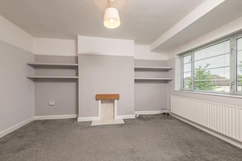 2 bedroom apartment to rent, Redesdale Gardens, Leeds LS16
