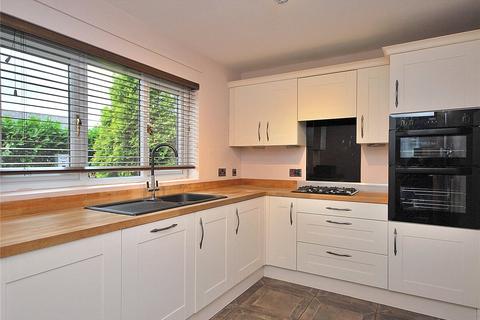 3 bedroom detached house for sale, Taylor Hall Lane, Mirfield, WF14