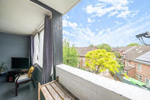 2 bedroom flat for sale, Clarendon Walk, Notting Hill, London, W11