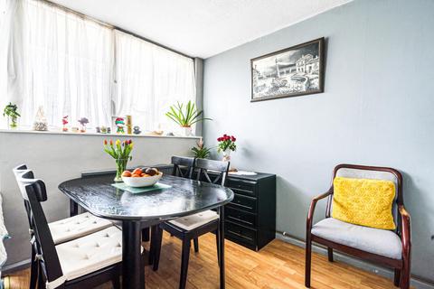 2 bedroom flat for sale, Clarendon Walk, Notting Hill, London, W11