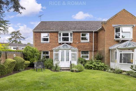 1 bedroom retirement property for sale, Hall Place Drive, Weybridge KT13