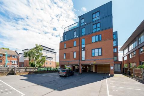 1 bedroom flat for sale, Slough,  Berkshire,  SL1