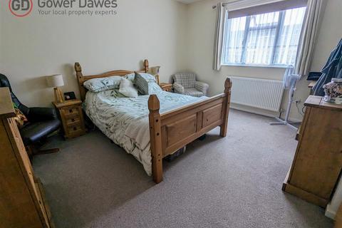 2 bedroom maisonette for sale, Caswell Close, Corringham