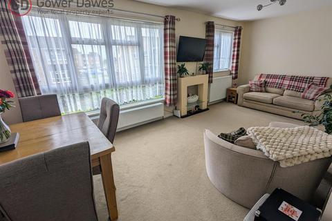 96 Caswell Close, Corringham, Stanford-le-hope, SS17 7LA