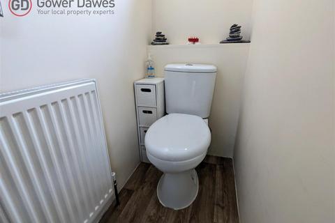 96 Caswell Close, Corringham, Stanford-le-hope, SS17 7LA