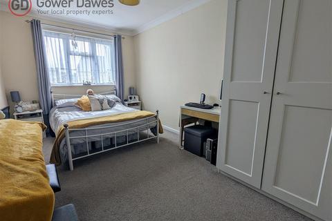96 Caswell Close, Corringham, Stanford-le-hope, SS17 7LA