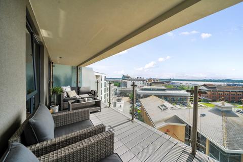 2 bedroom apartment for sale, Maritime Walk, Ocean Village, Southampton, SO14