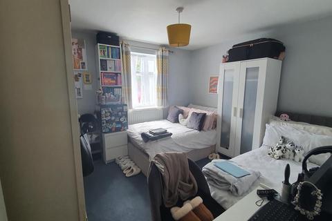 2 bedroom flat for sale, Elizabeth House, N20