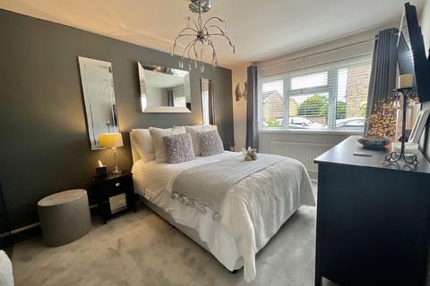 1 bedroom ground floor flat for sale, Edgefield Close, Redhill, Surrey