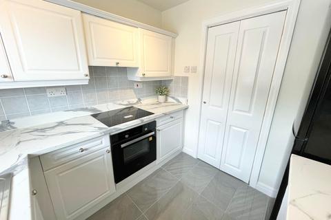 1 bedroom apartment for sale, Greenfinch Court, Herons Reach FY3