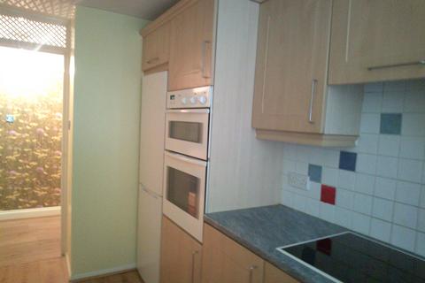 2 bedroom apartment to rent, Winston Close, Romford RM7